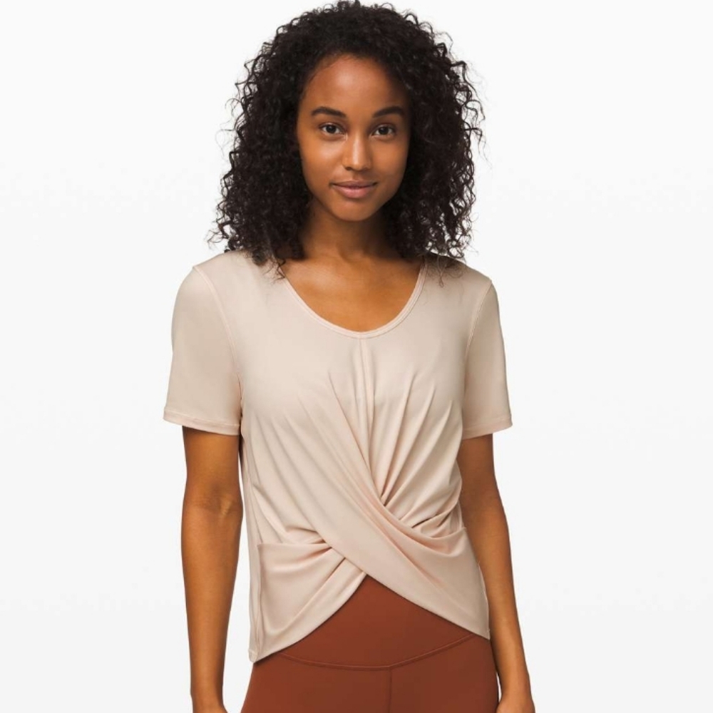 lululemon athletica Beige Short Sleeve Tee